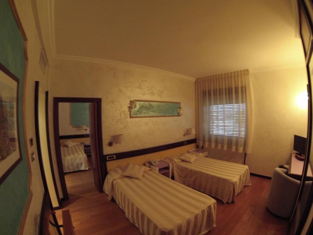 Benny Hotel Catanzaro Quarto foto